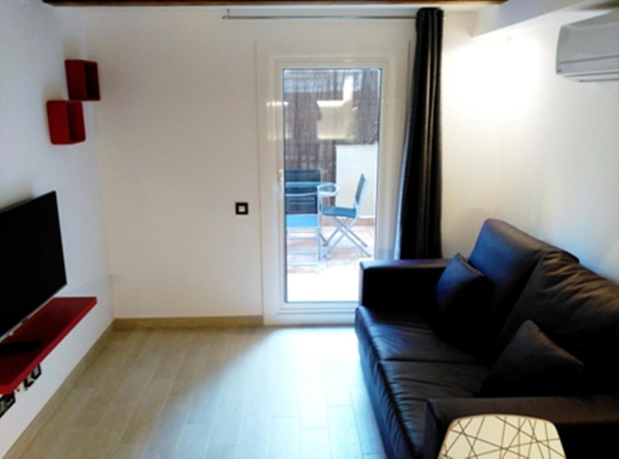 City Center Two Bedrooms Apartment, In A 1870'S Full Renewed Building, Barcelona